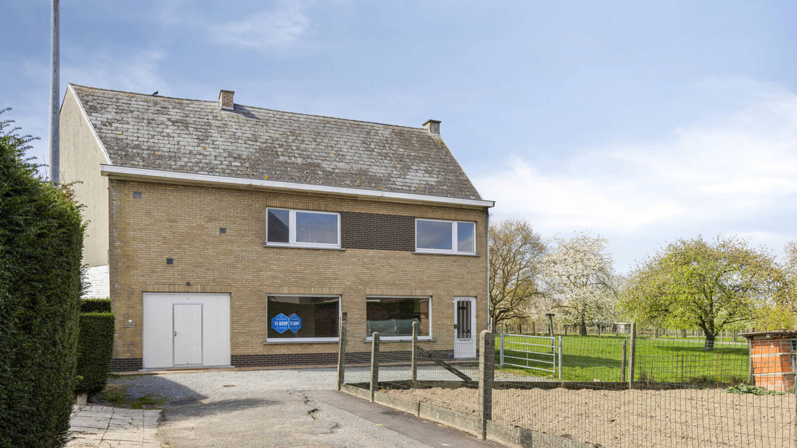 58Dc9Ac3Bf9A4103829Af408504E2Df8